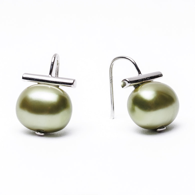 Lily Pad Pebble Pearl Earring-Medium Sterling