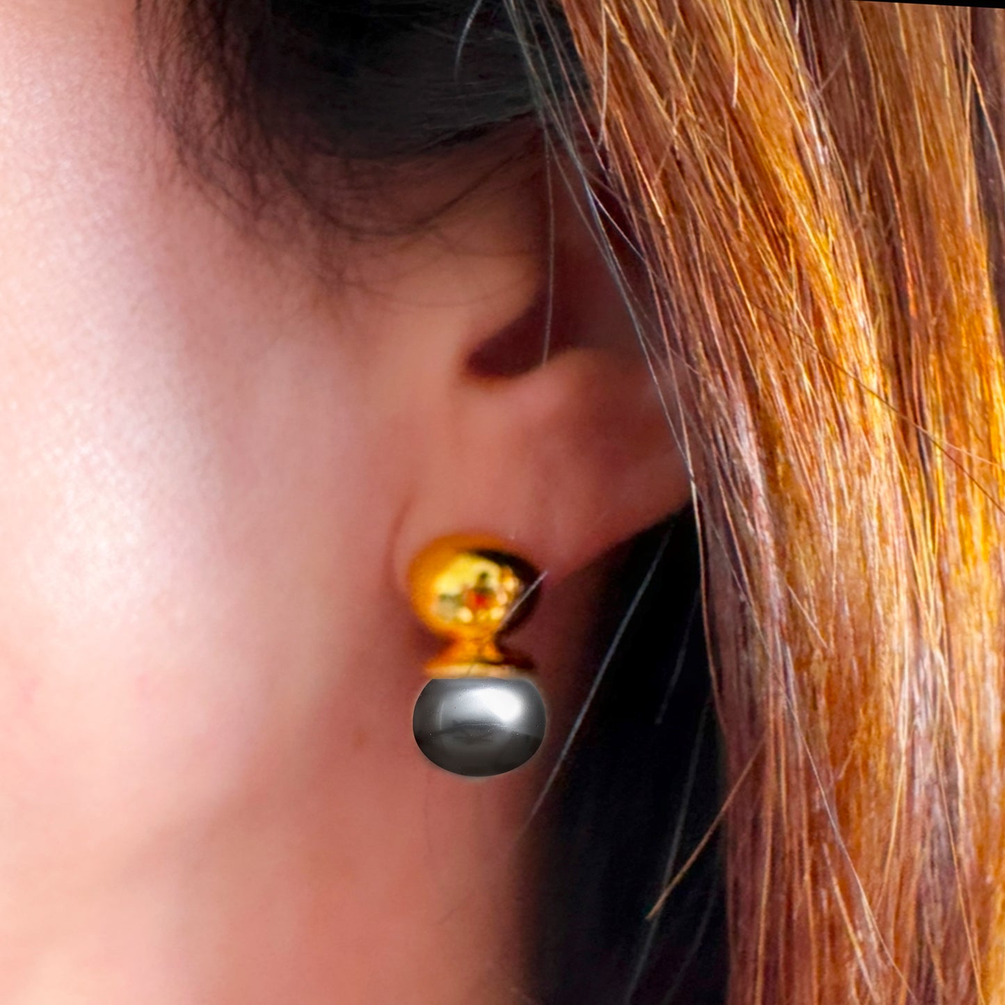 Baby Pebble Orb Earring Grey
