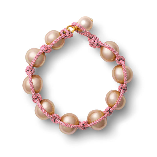 Load image into Gallery viewer, Champagne Fizz Macrame Bracelet
