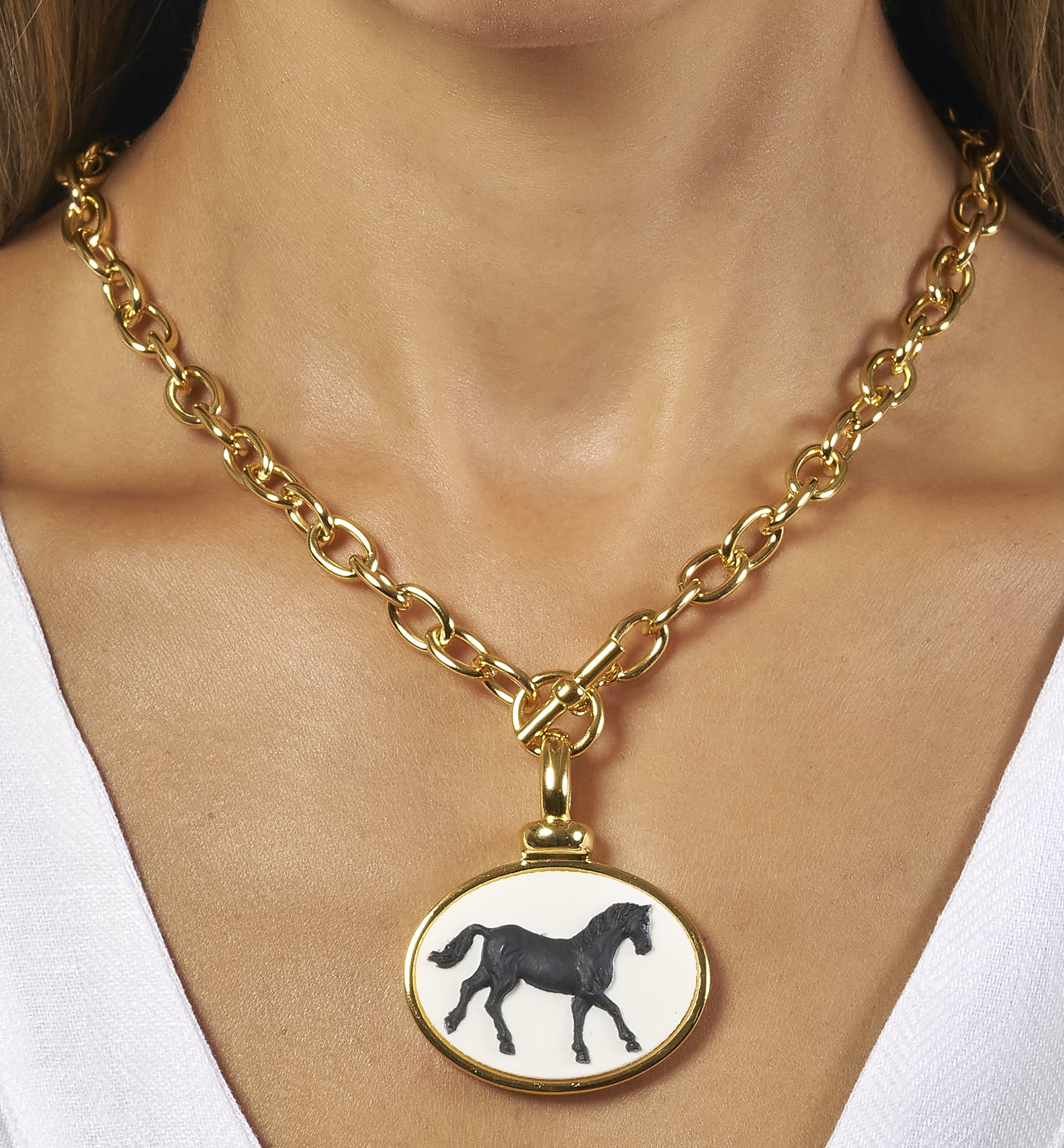 Gallop Noir Pendant