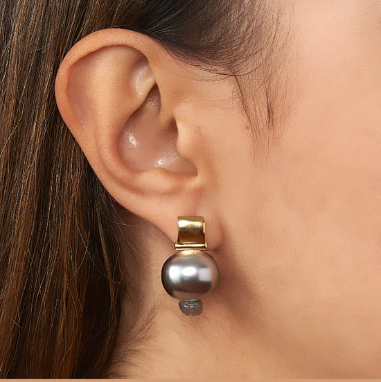 Smokey Labradorite Pebble Dot Post