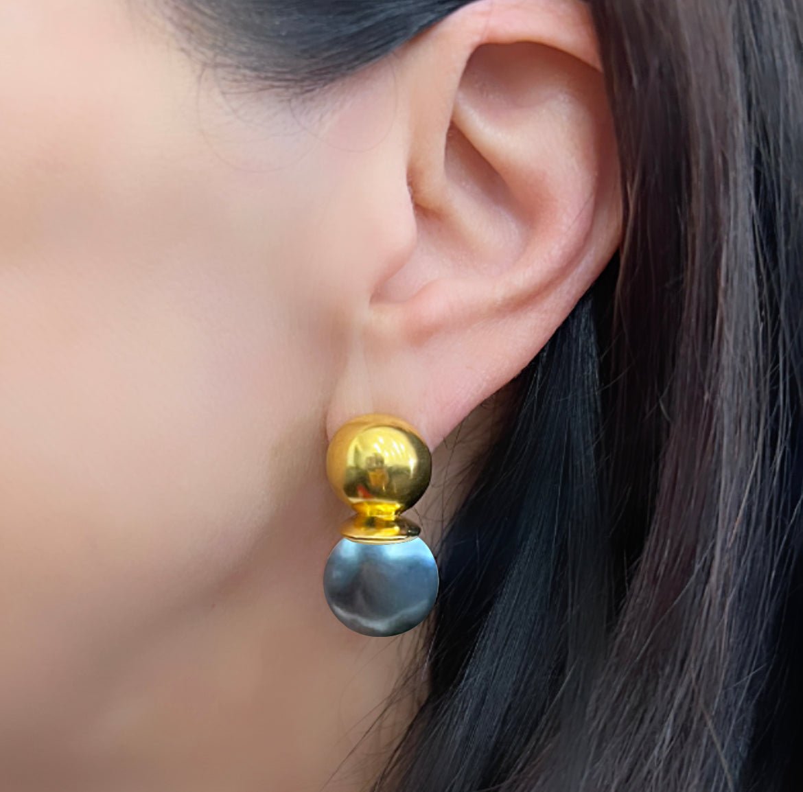 Gold Lady Earrings Dark Grey