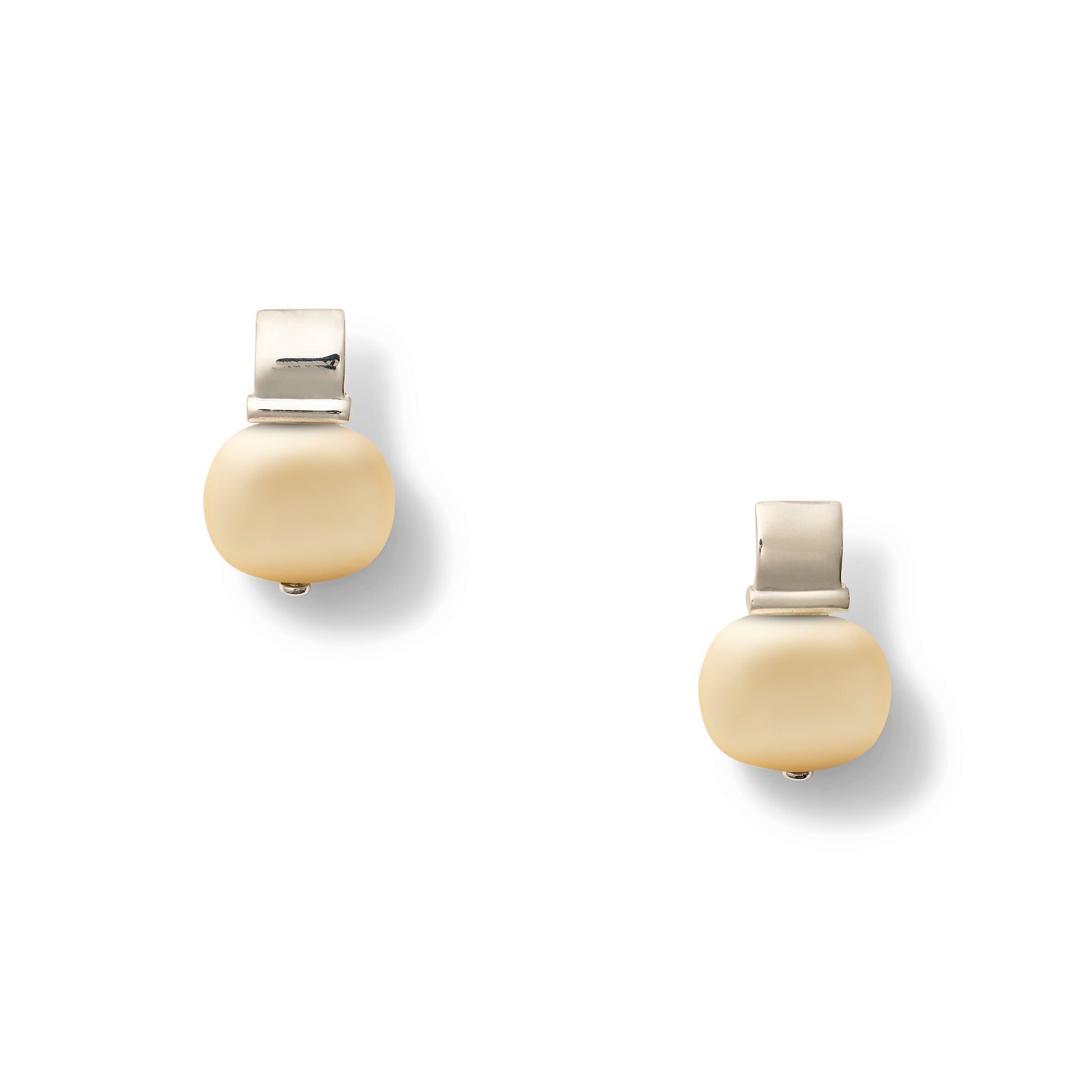 Smooth + Classic Sterling Pebble Pearl Posts Medium