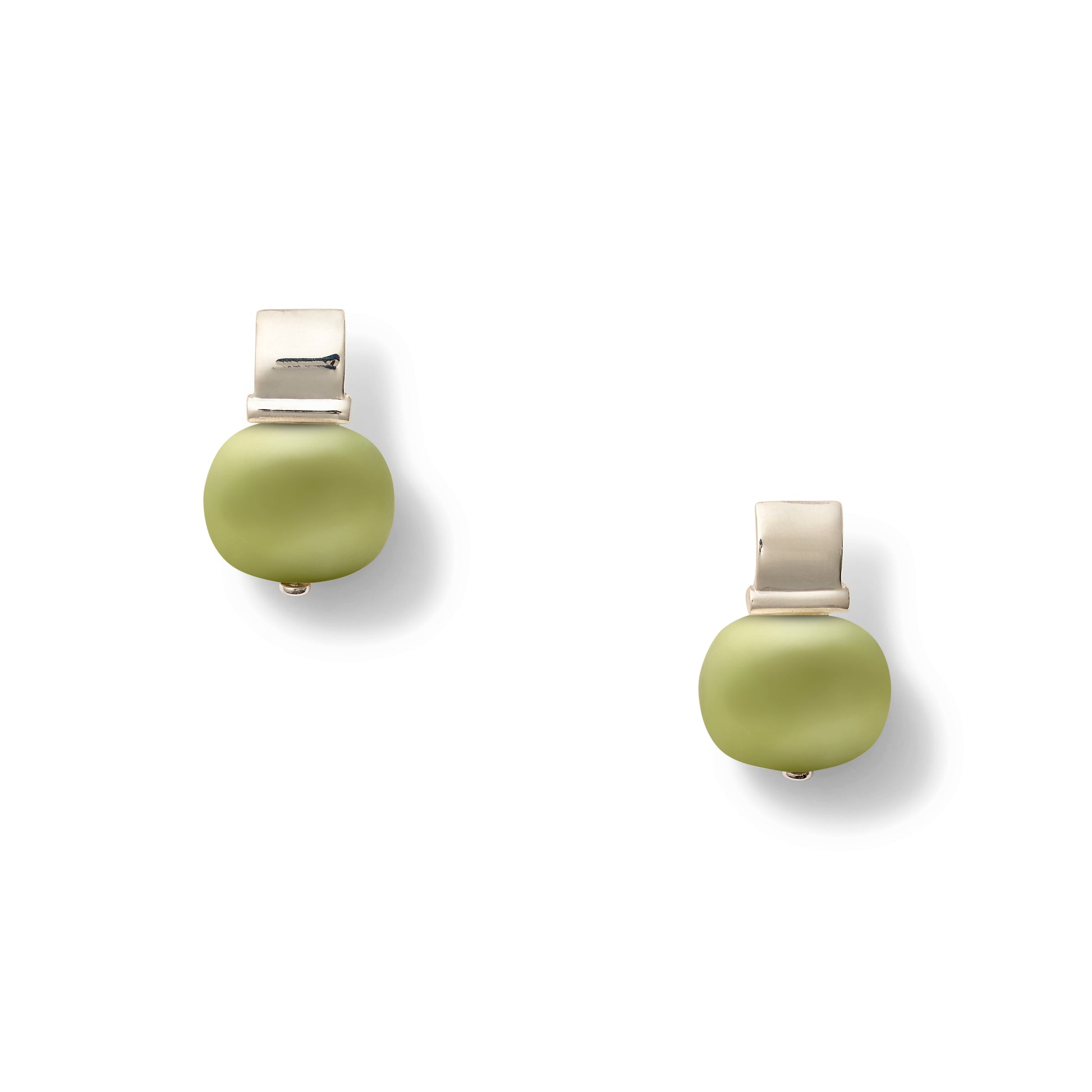 Smooth + Classic Sterling Pebble Pearl Posts Medium