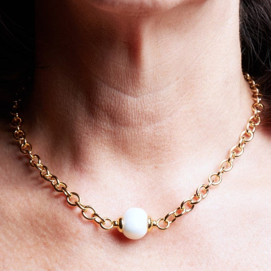 ESSENTIAL Pebble Pearl Necklace