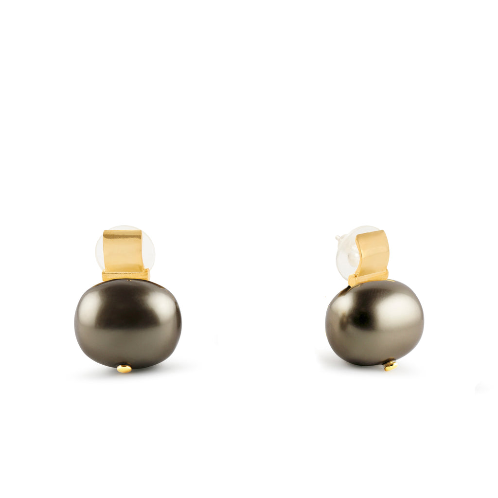 Elegant + Statement Making Pebble Pearl Post-Large