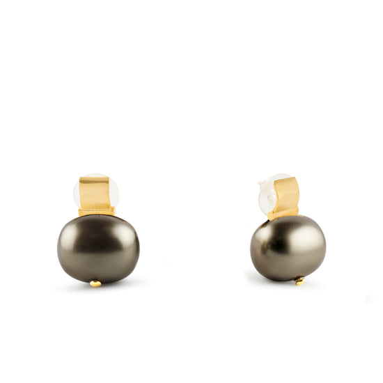 Elegant + Statement Making Pebble Pearl Post-Large