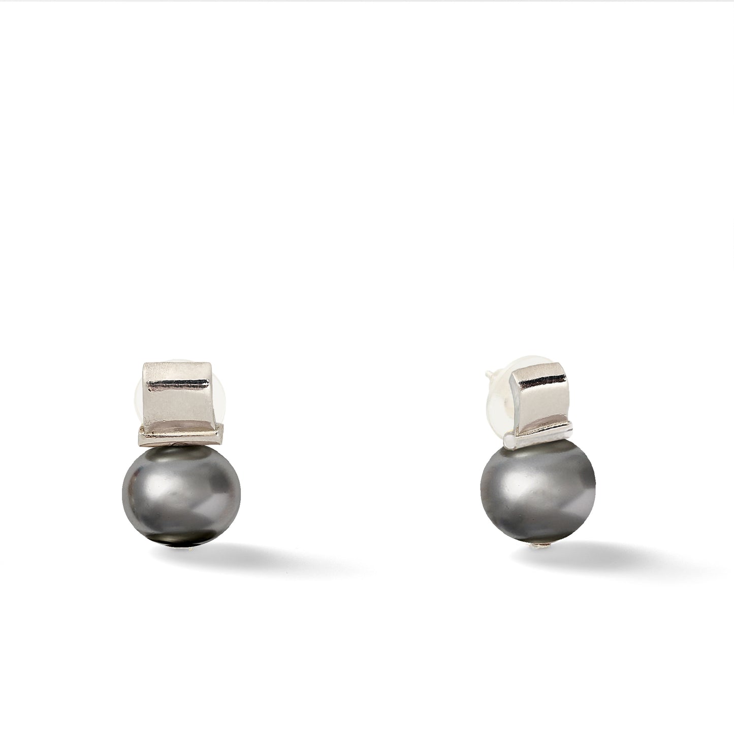 Smooth + Classic Sterling Pebble Pearl Posts Medium